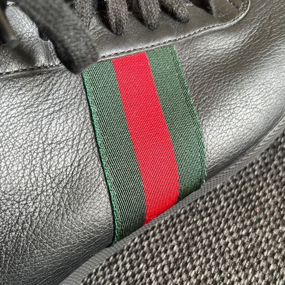 Gucci Black High-Top Sneakers with Red and Green Stripes - Picture 13 of 13